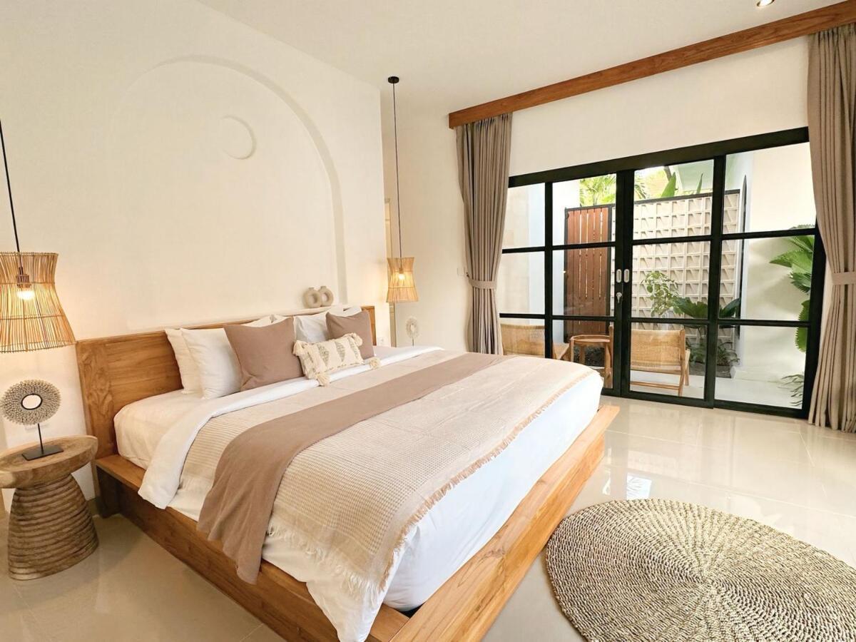 Amerta Villa Seminyak エクステリア 写真