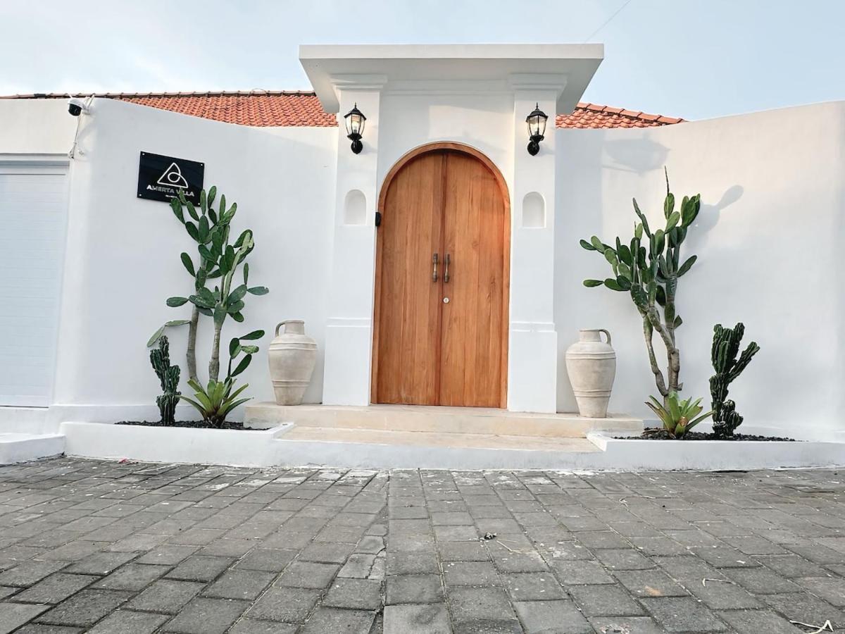 Amerta Villa Seminyak エクステリア 写真