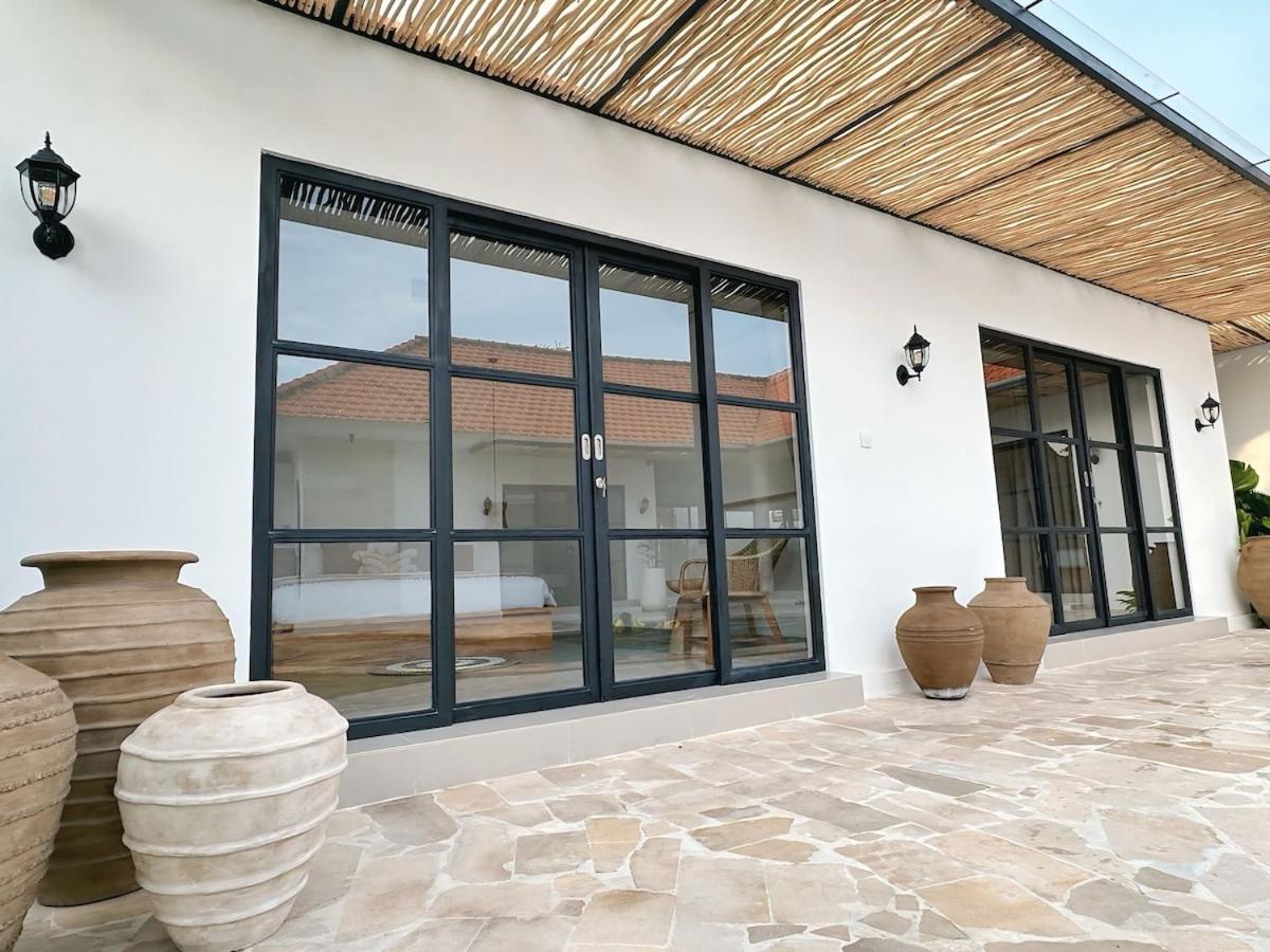 Amerta Villa Seminyak エクステリア 写真
