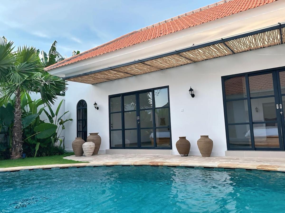 Amerta Villa Seminyak エクステリア 写真