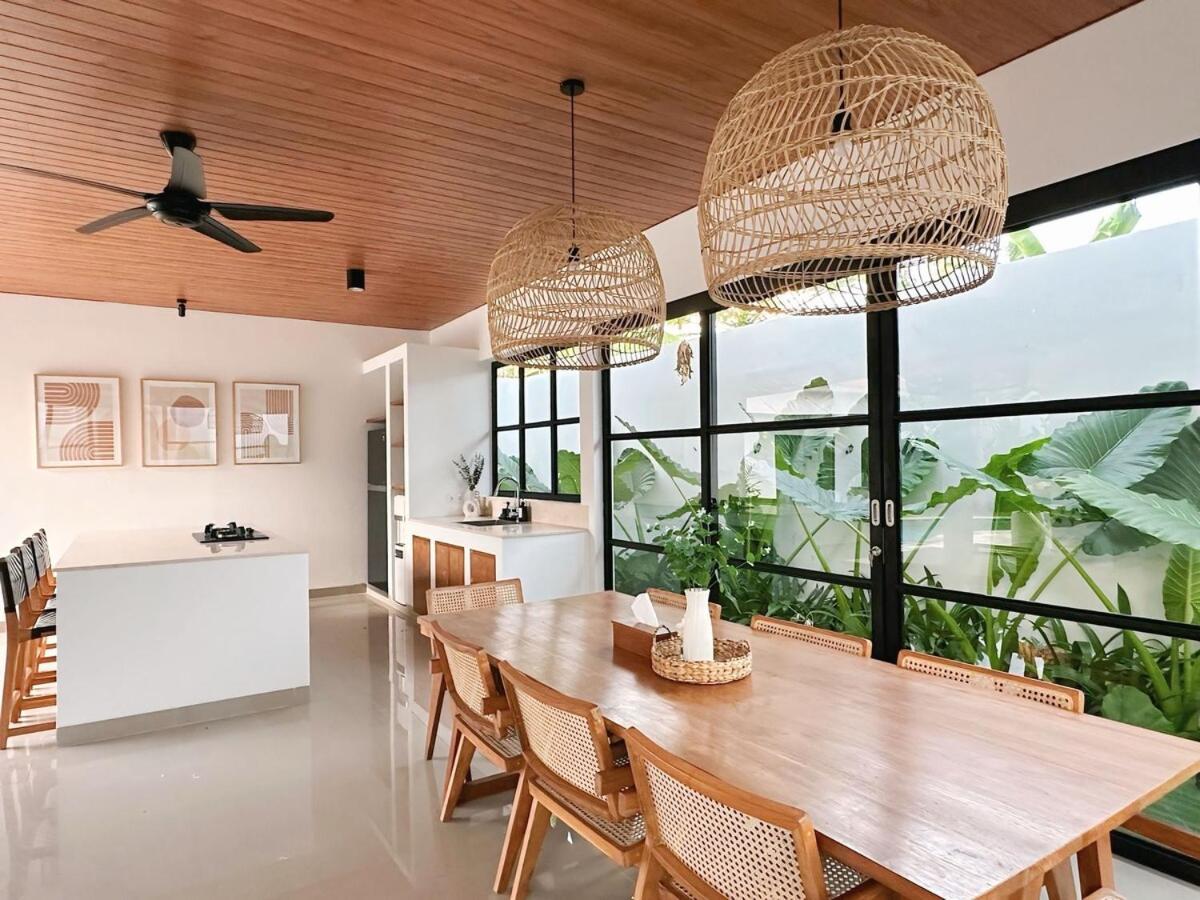 Amerta Villa Seminyak エクステリア 写真