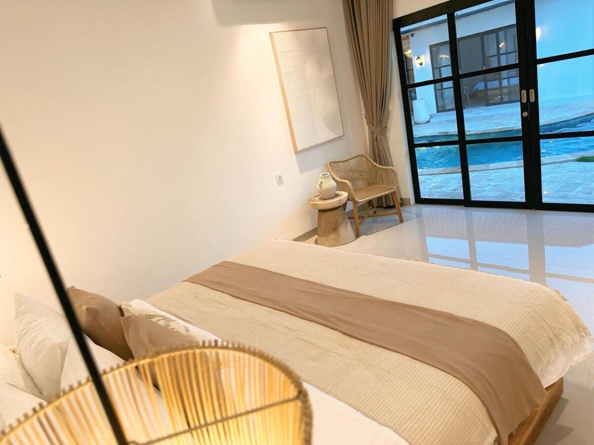 Amerta Villa Seminyak エクステリア 写真