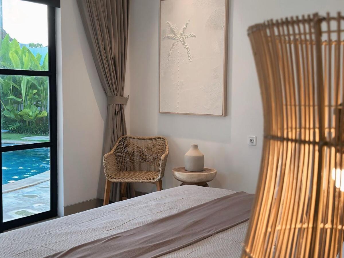 Amerta Villa Seminyak エクステリア 写真