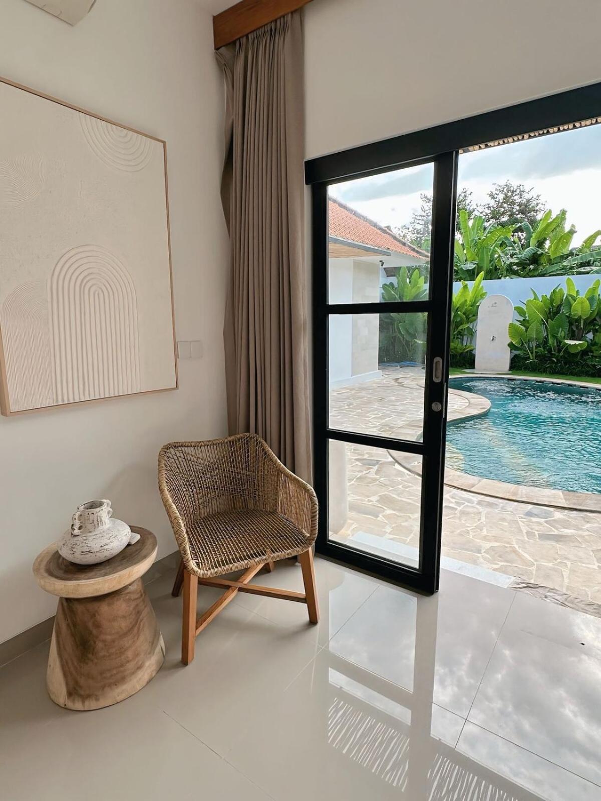Amerta Villa Seminyak エクステリア 写真
